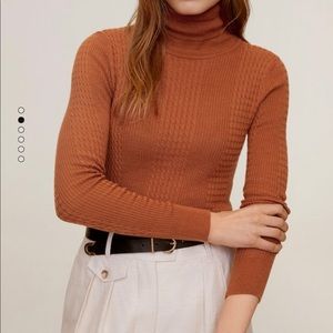 Combined high collar sweater in camel